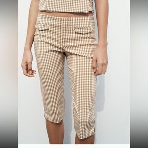 Gingham capri pants